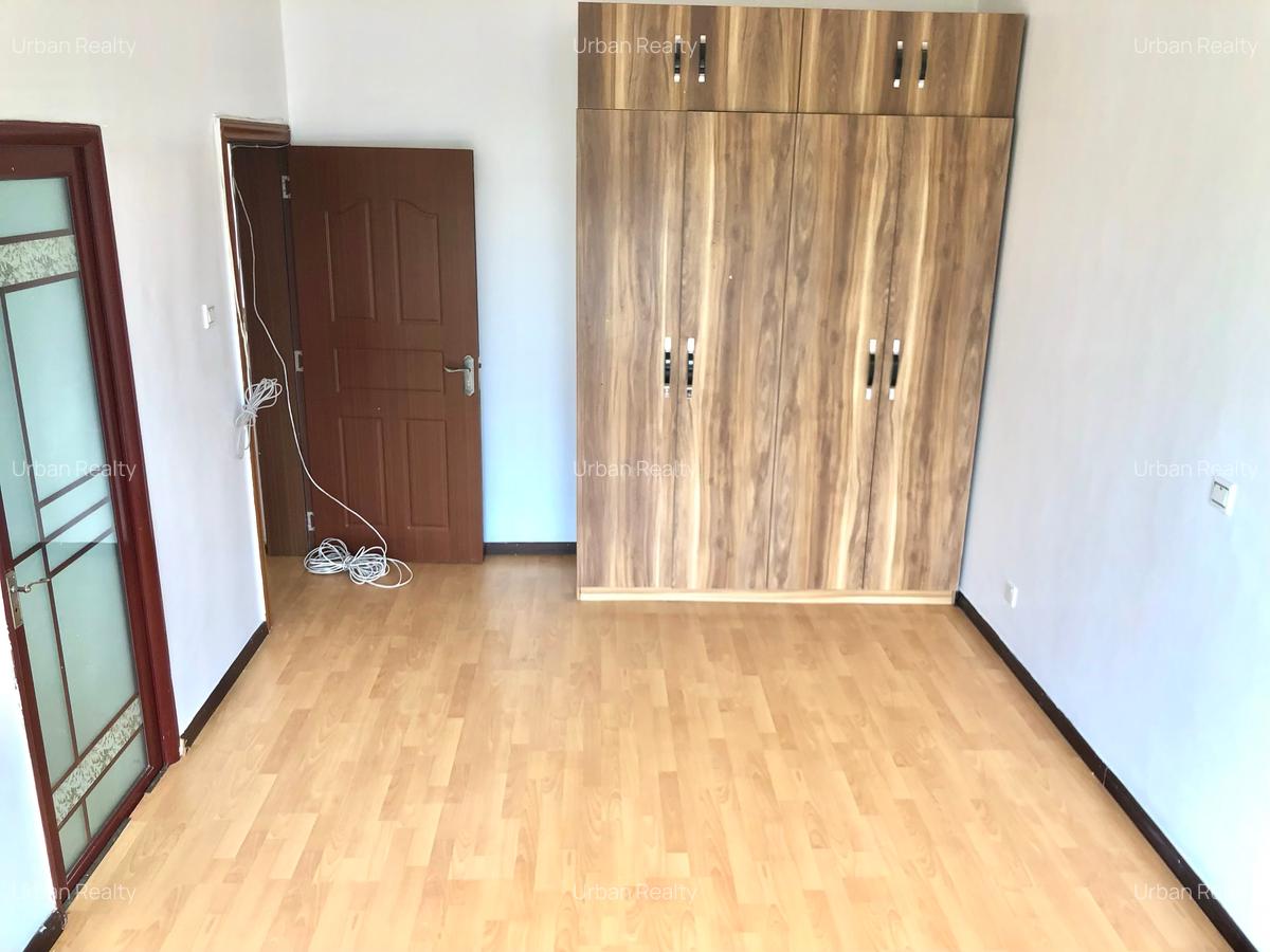 4 Bed Apartment in Kilimani - 13