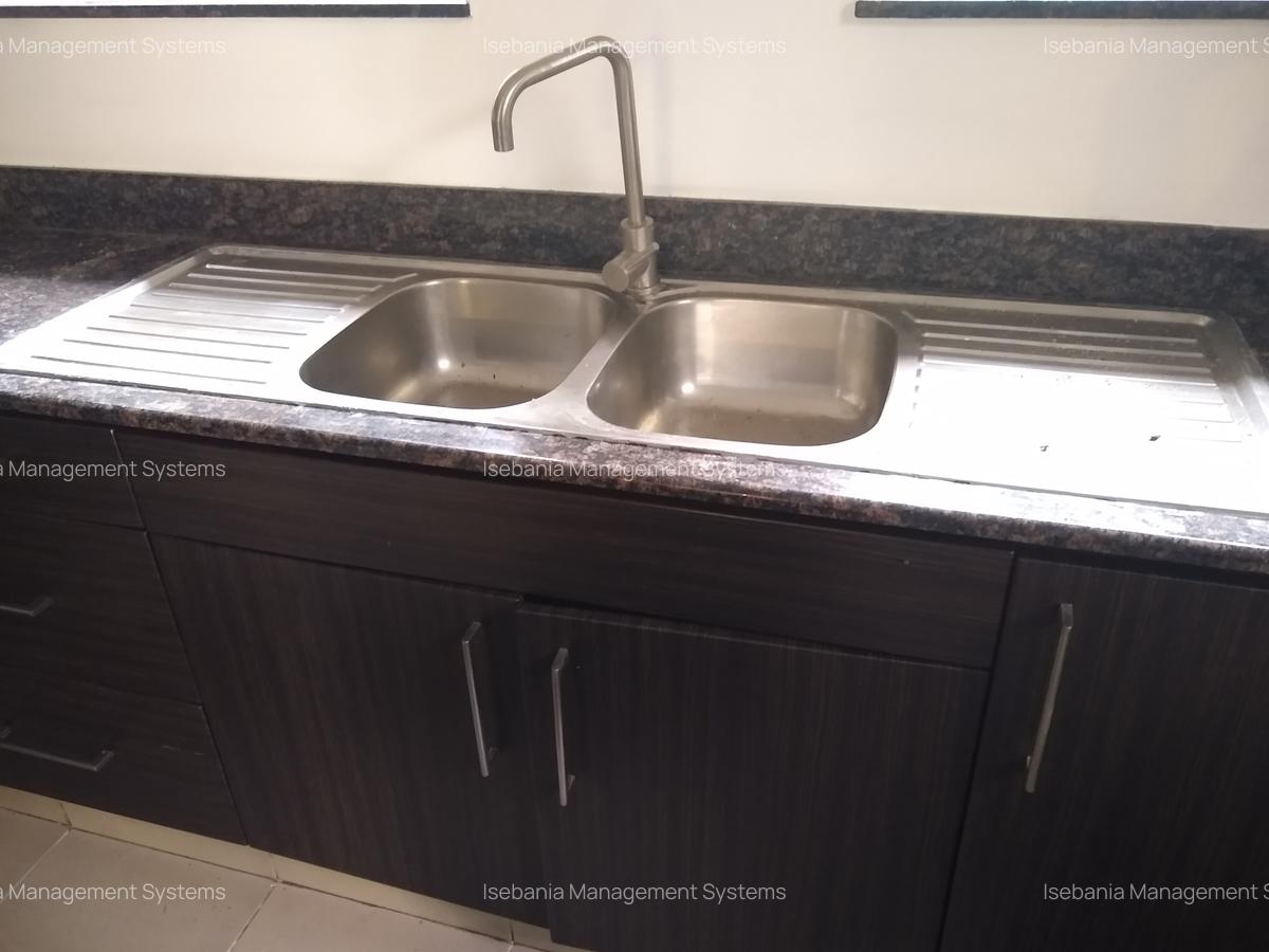 4 Bed House with En Suite at Runda Road - 6