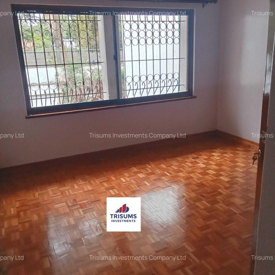 5 Bed Villa with En Suite at Rhapta Road - 3