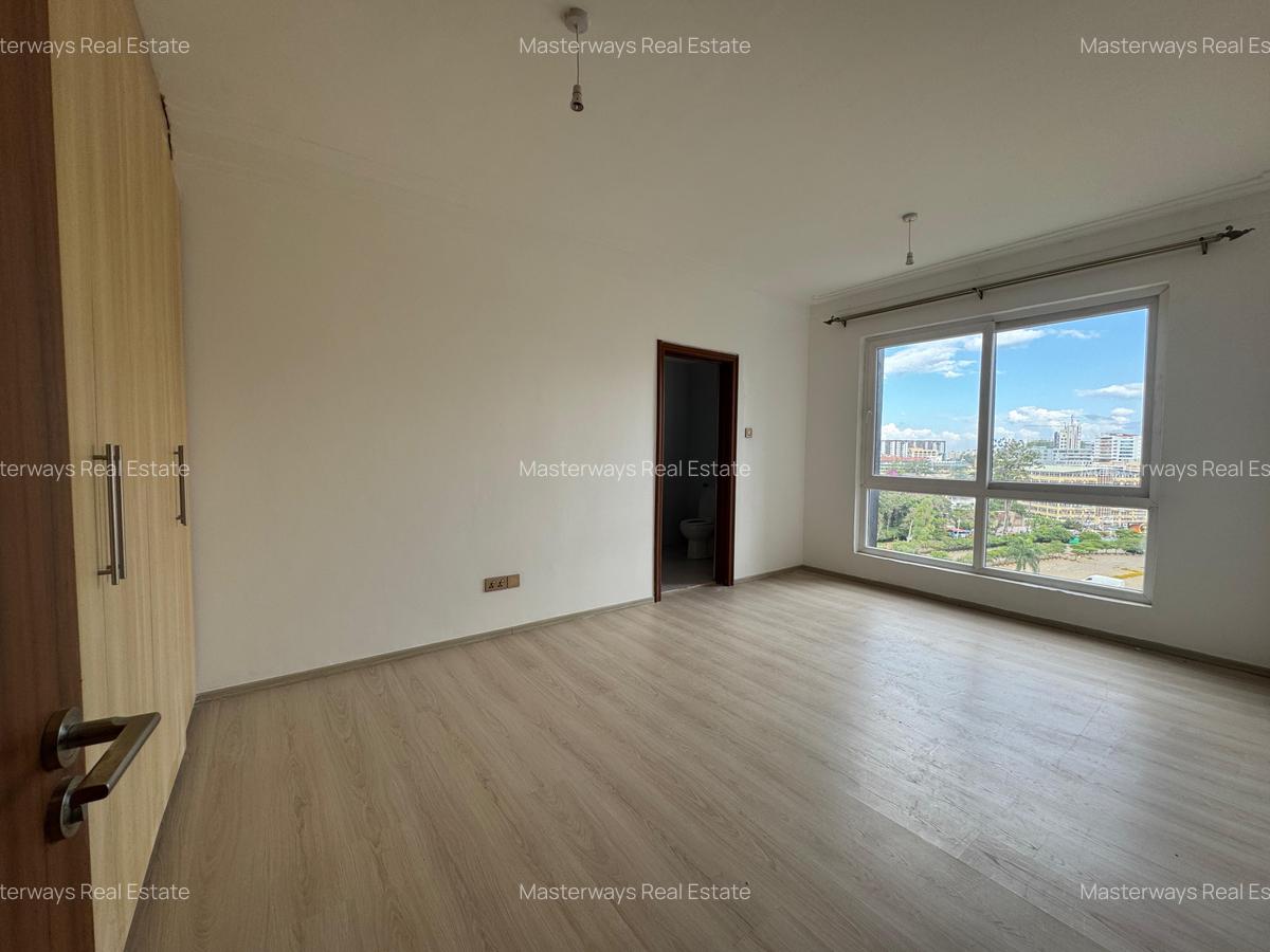 3 Bed Apartment with En Suite at Sports Road - 4