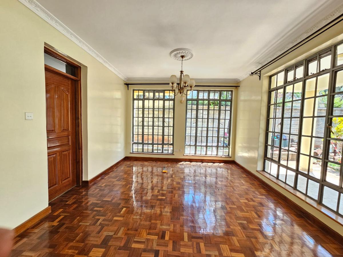 5 Bed Townhouse with En Suite in Lavington - 13