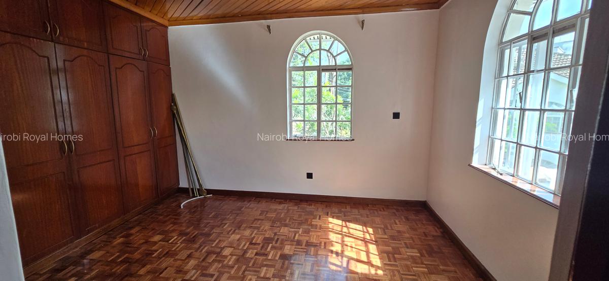 4 Bed Townhouse with En Suite at Off Convent Drive - 17