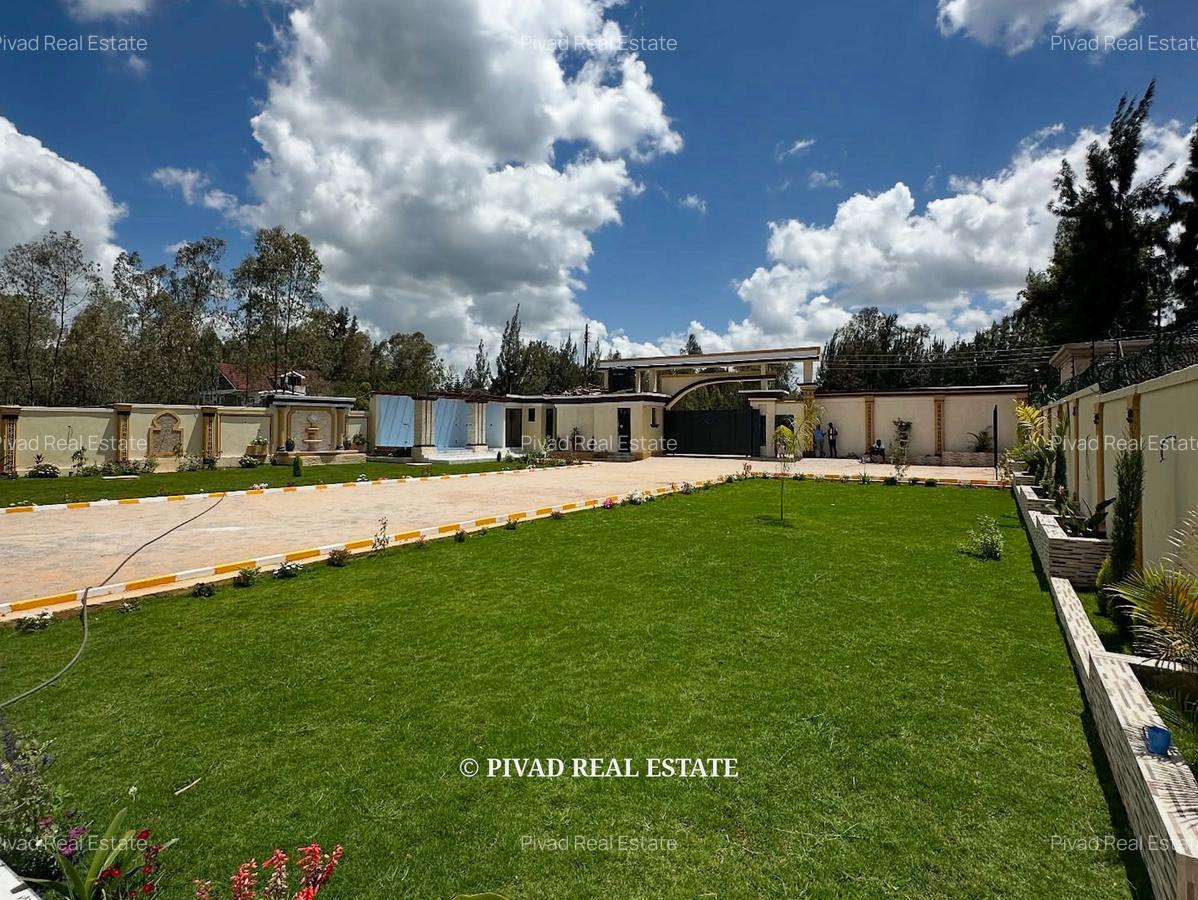 7 Bed House with Swimming Pool in Karen - 12