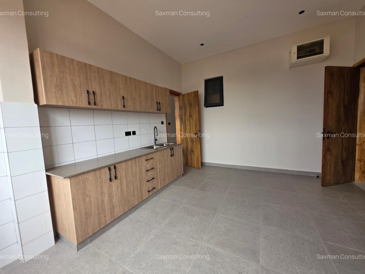 4 Bed Apartment with En Suite in Loresho - 11