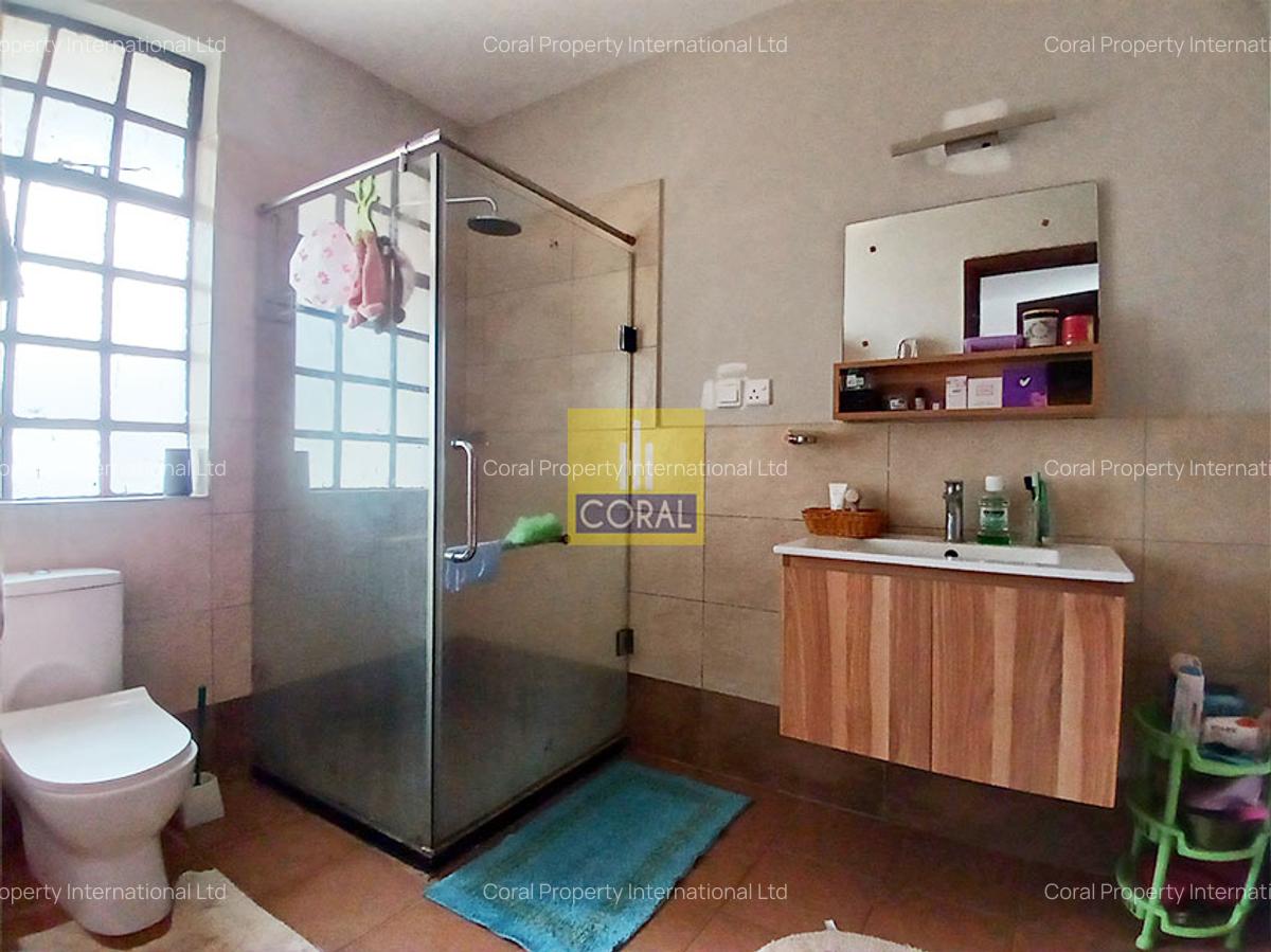 4 Bed Townhouse in Kitisuru - 12