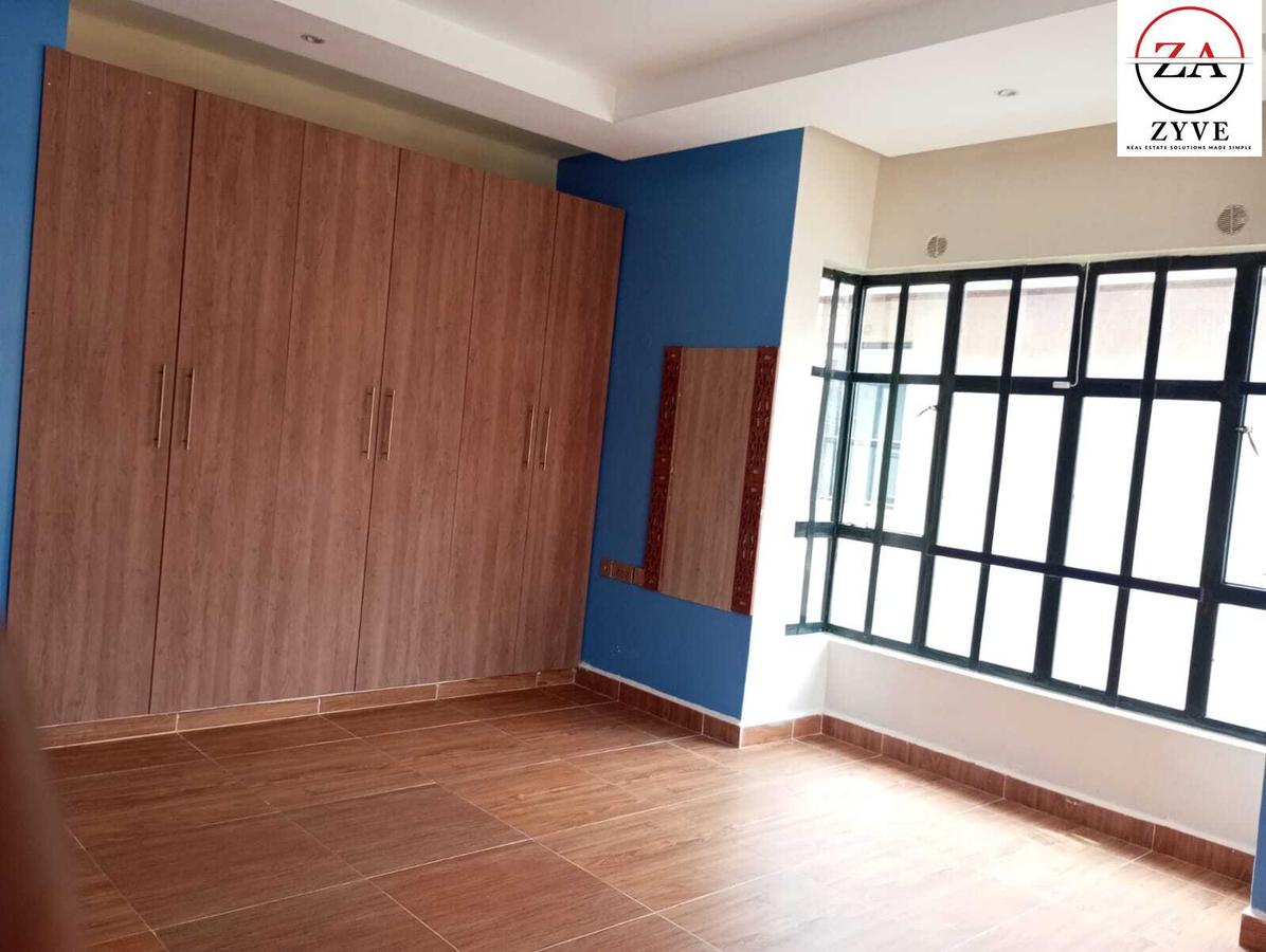 4 Bed House with En Suite at Lavington - 14