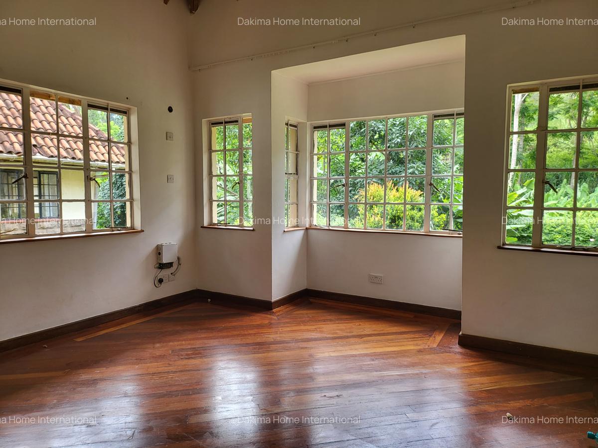 5 Bed Townhouse with En Suite in Rosslyn - 11