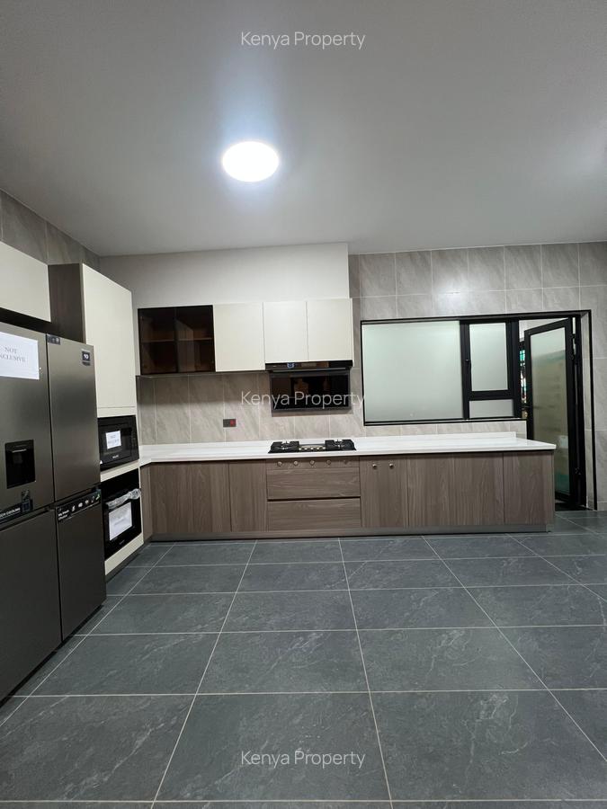 2 Bed Apartment with En Suite at Lavington - 3