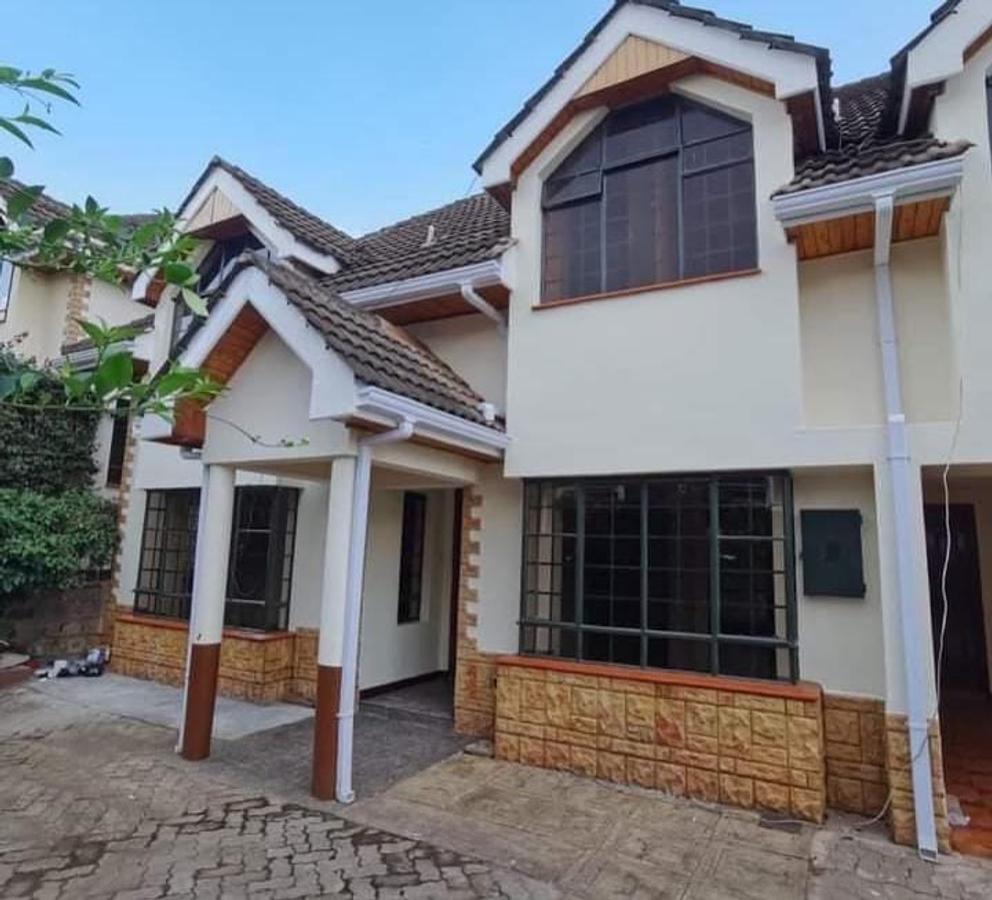 5 Bed Townhouse with En Suite in Lavington - 1