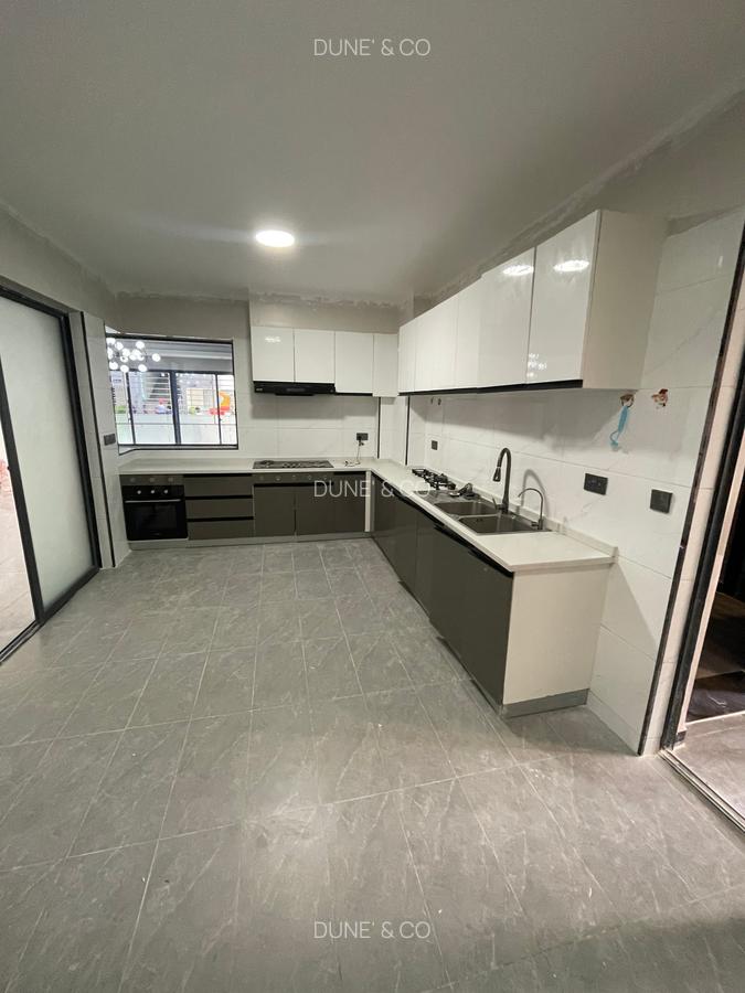 3 Bed Apartment with En Suite in Lavington - 8