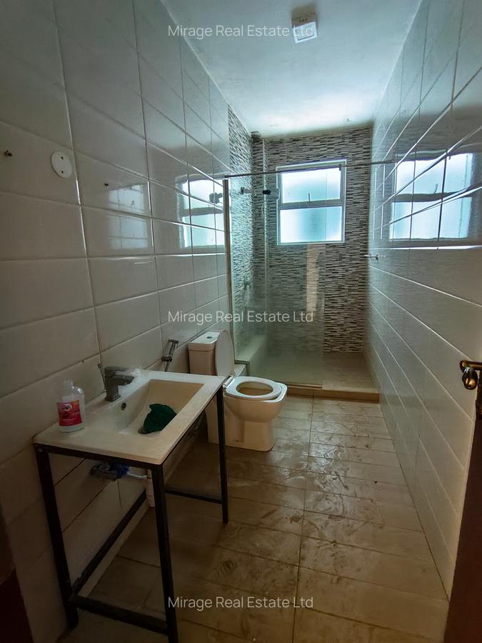 4 Bed Apartment with Gym in Parklands - 14