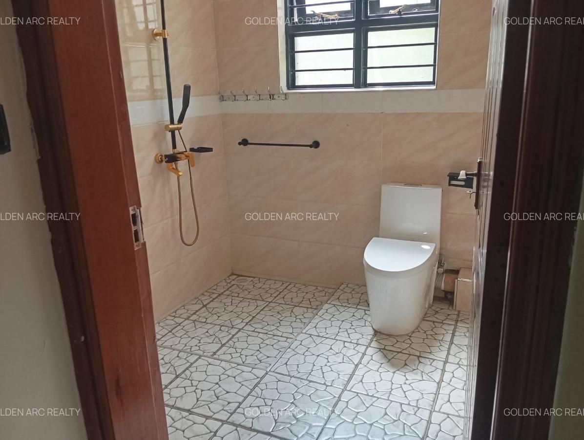 5 Bed Townhouse with En Suite in Karen - 19