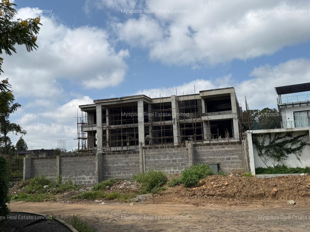2,500 m² Land in Karen - 2