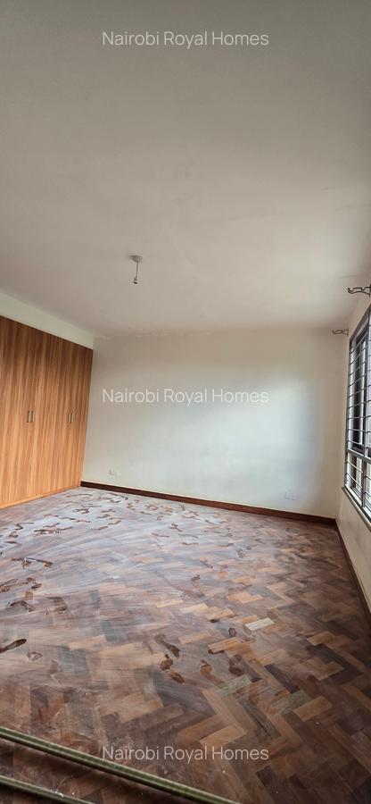 5 Bed Townhouse with En Suite at Lavington Green - 14