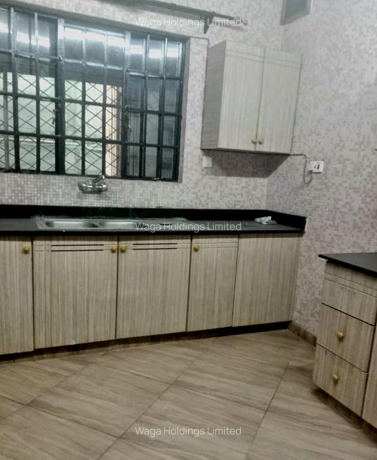 4 Bed Apartment with En Suite at 6Th Avenue - 3