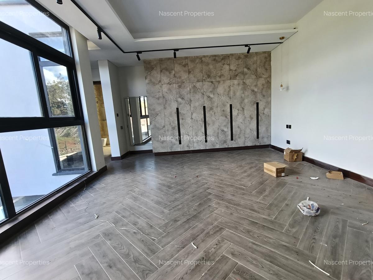 5 Bed House with En Suite in Nyari - 15