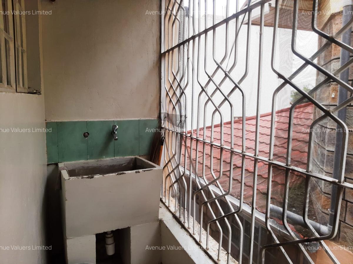 10 Bed House with En Suite at Chady Road - 15