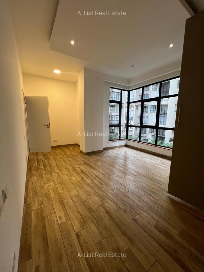 3 Bed Apartment with En Suite at Riverside Lane - 9