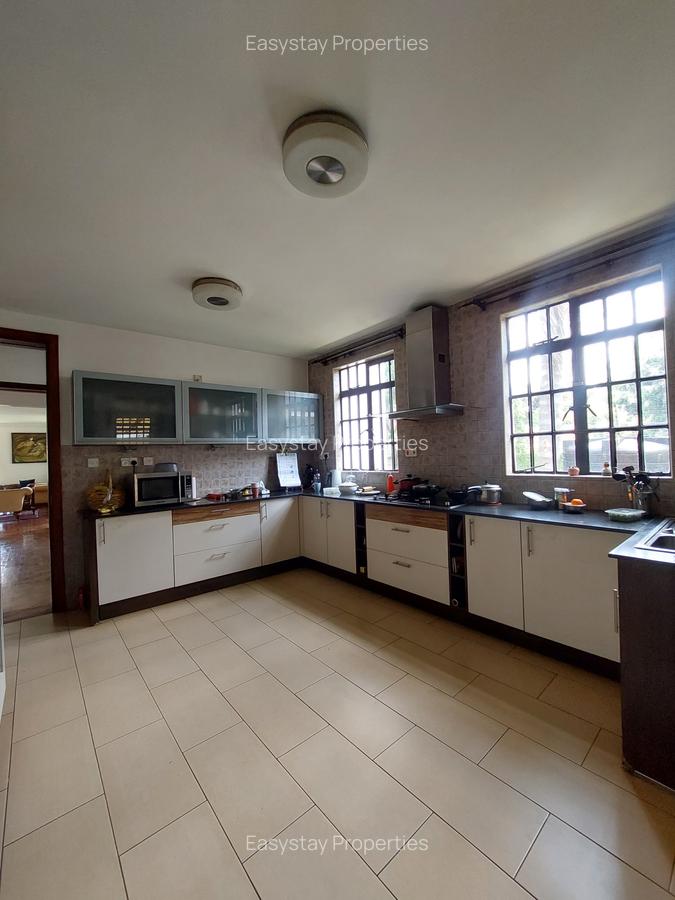 4 Bed Townhouse with En Suite in Lavington - 3