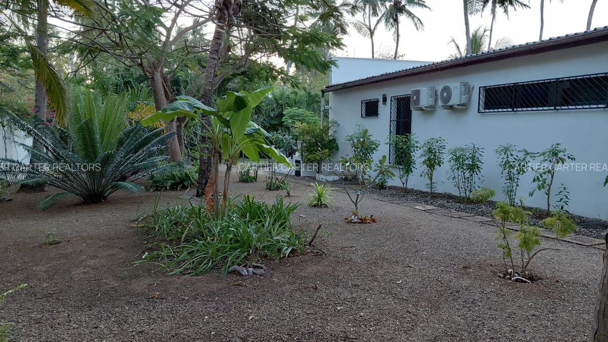 4 Bed Villa with En Suite in Watamu - 17