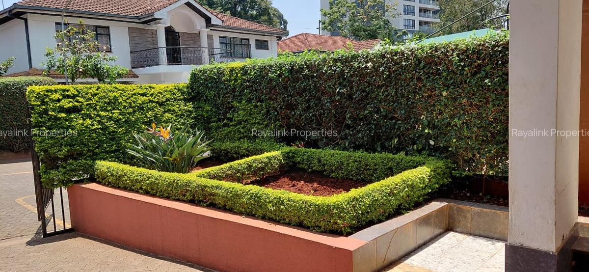 4 Bed Townhouse with En Suite at Grivellea - 18