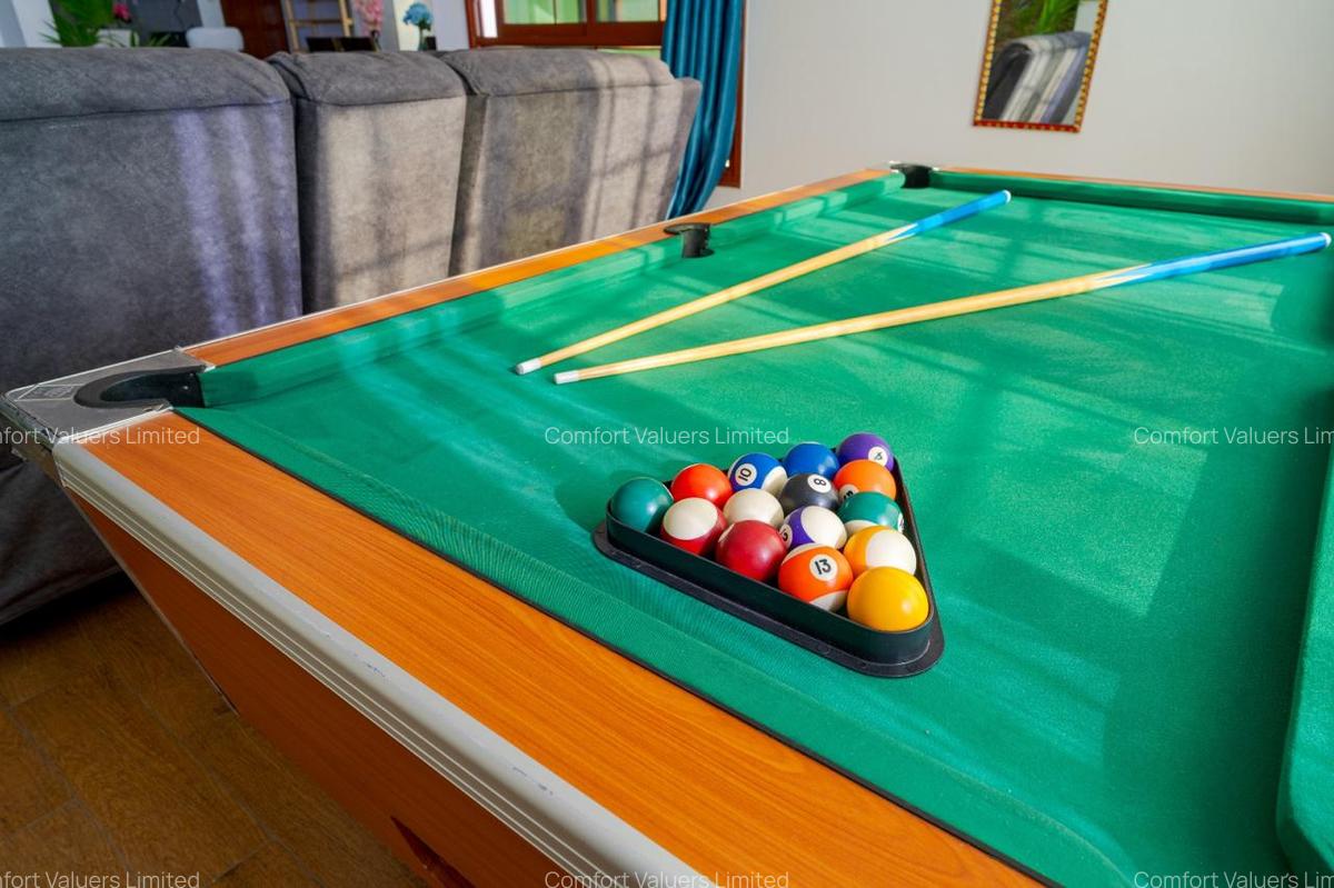 Serviced 4 Bed Apartment with En Suite at Hurlingham - 5