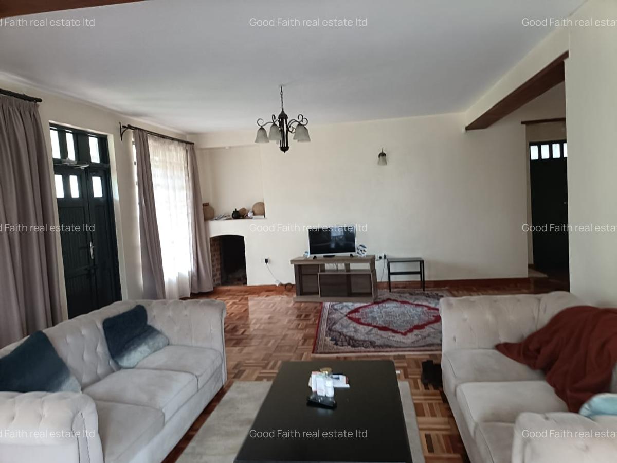 4 Bed House with En Suite in Runda - 4