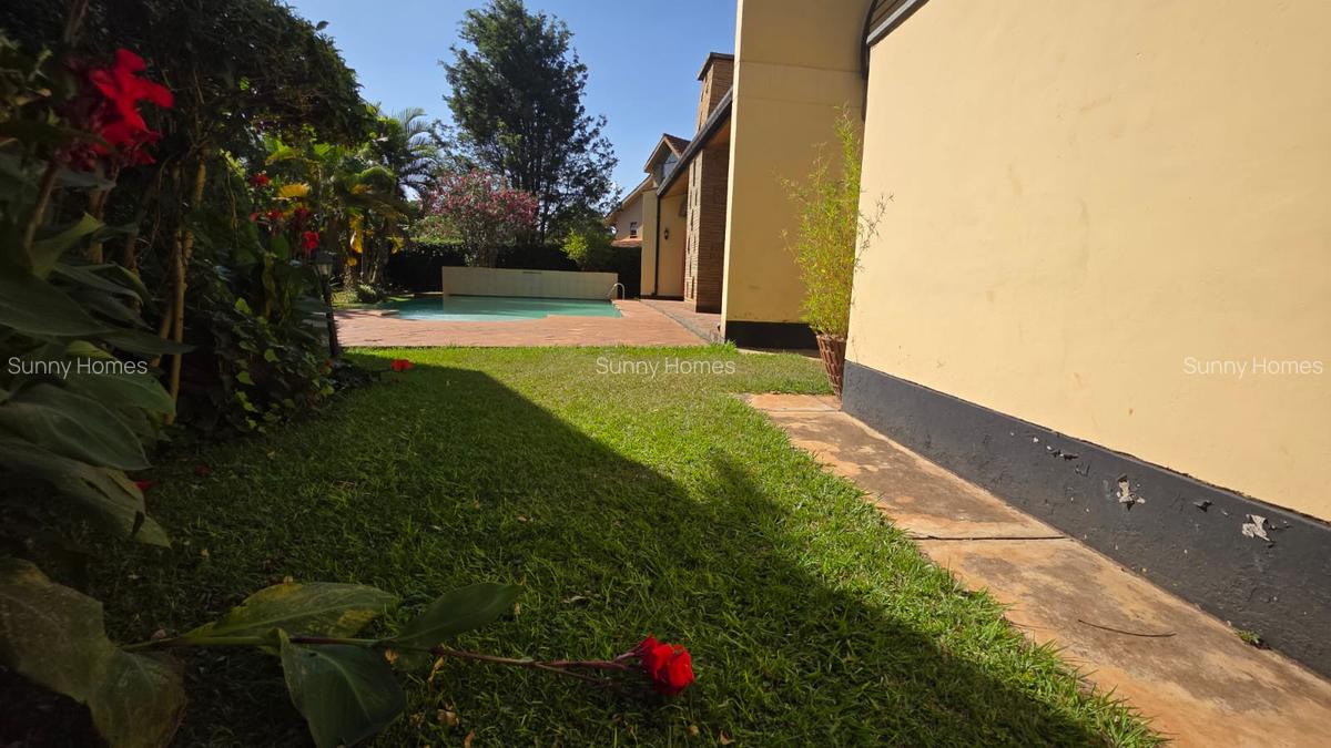 5 Bed House with En Suite at Runda. - 14