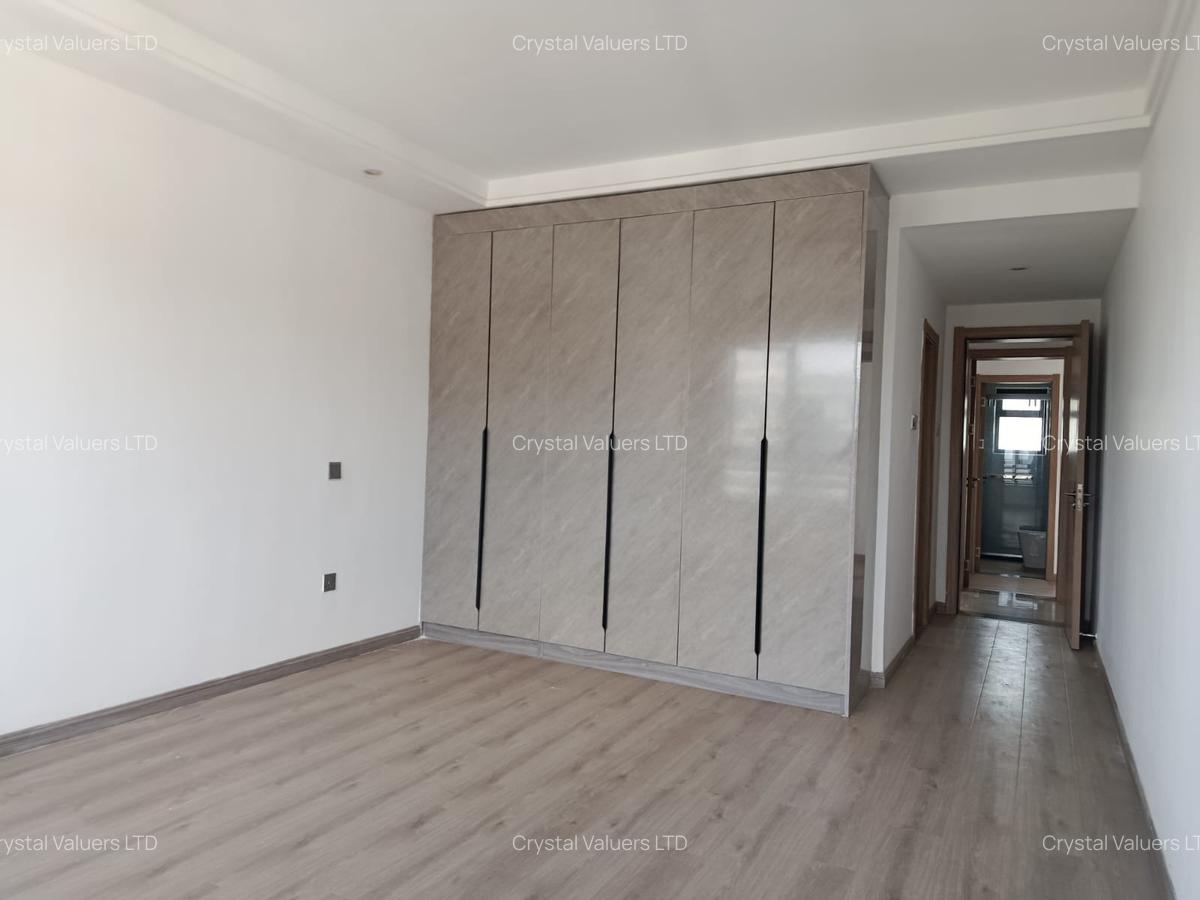 3 Bed Apartment with En Suite in Riverside - 1