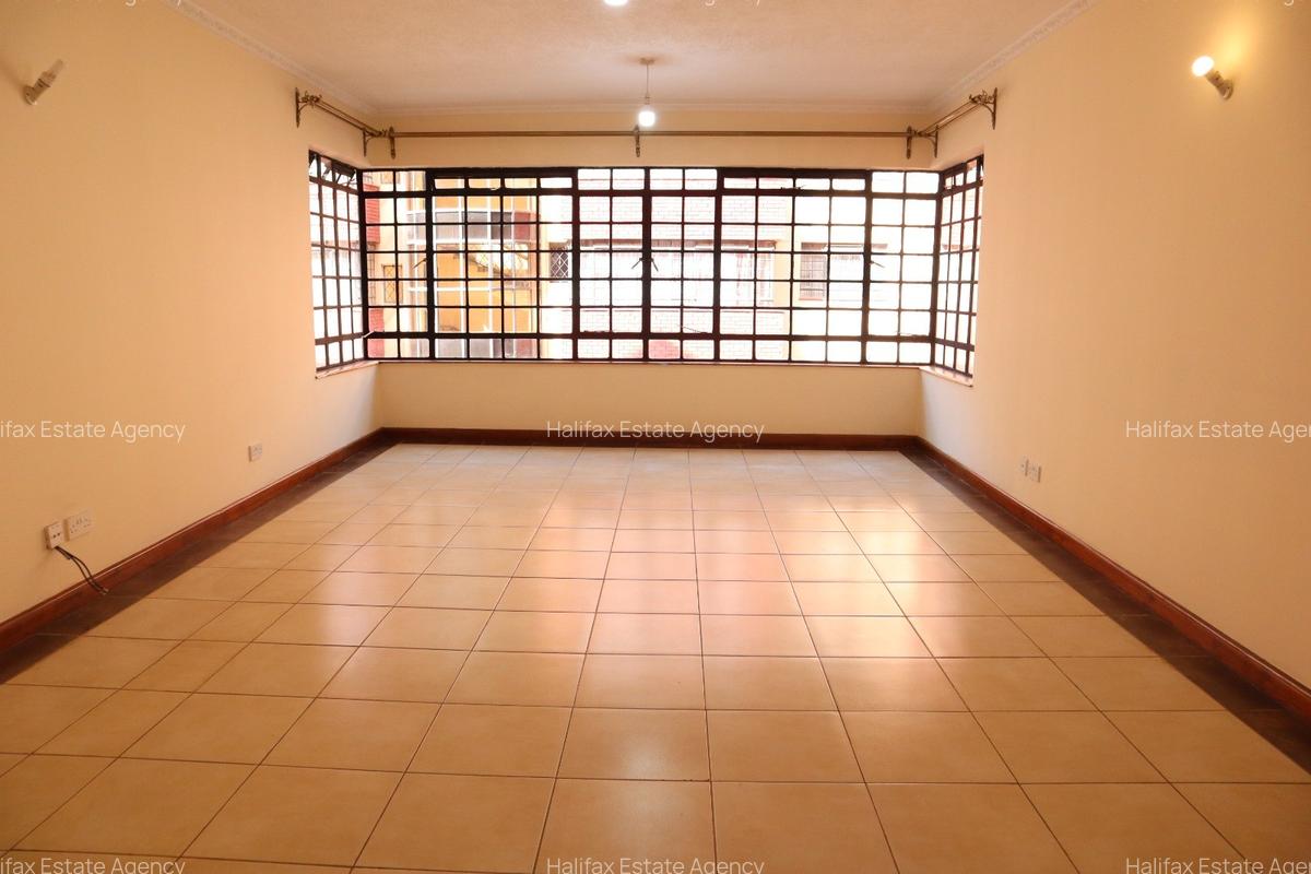 3 Bed Apartment with En Suite in Parklands - 2