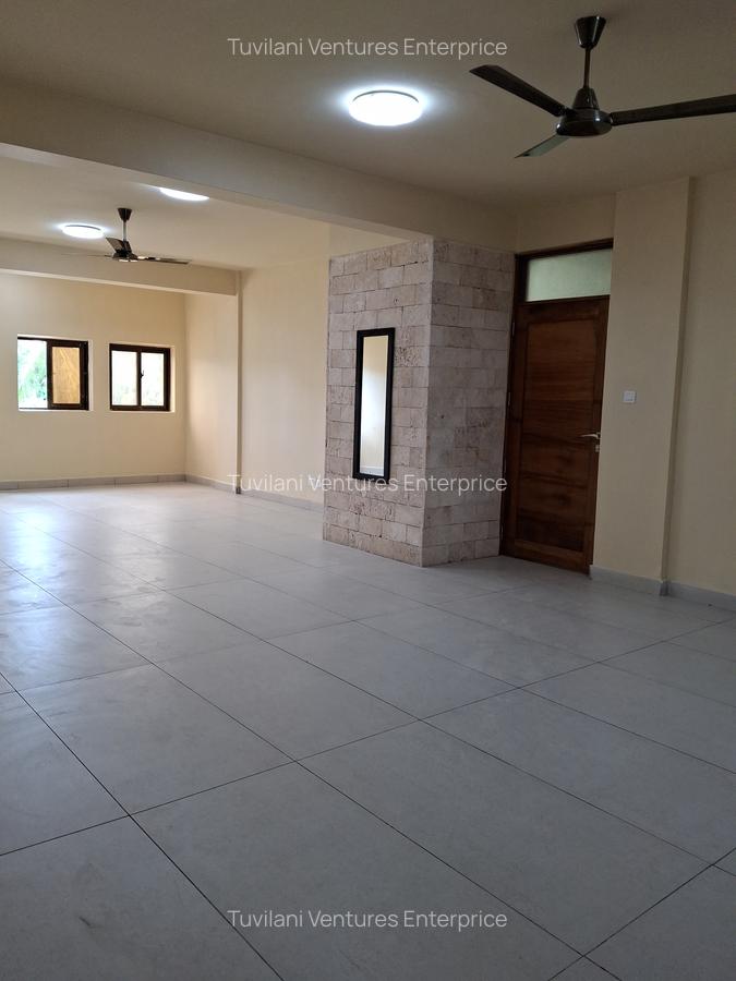 Serviced 4 Bed Apartment with En Suite at Nyali Mombasa - 12