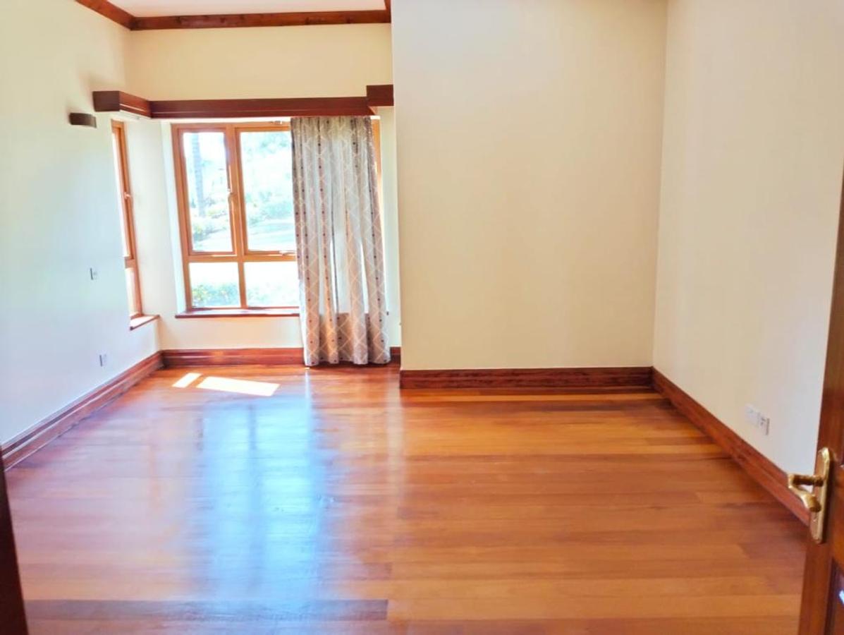 5 Bed House with En Suite in Kitisuru - 12