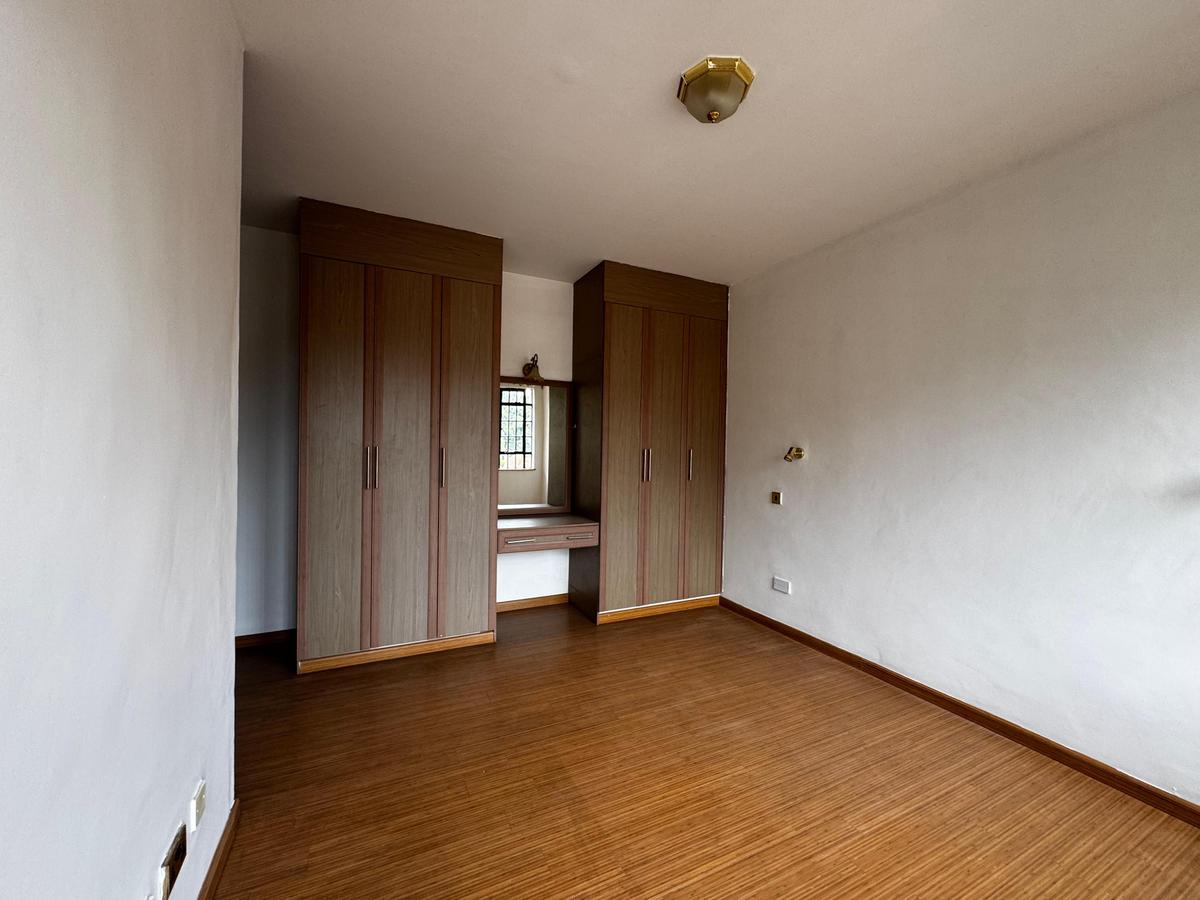 5 Bed Townhouse with En Suite in Lavington - 15