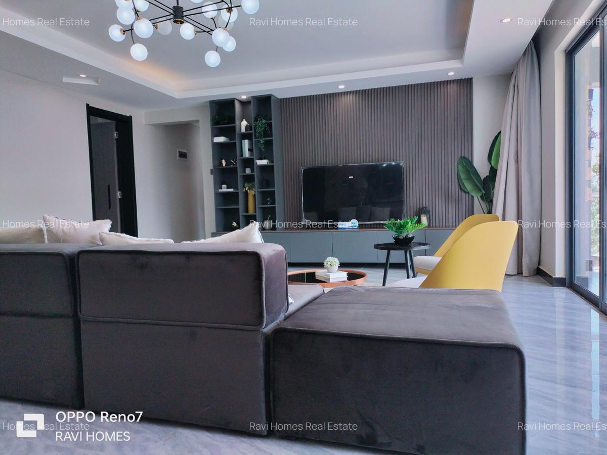 3 Bed Apartment with En Suite in Brookside - 3