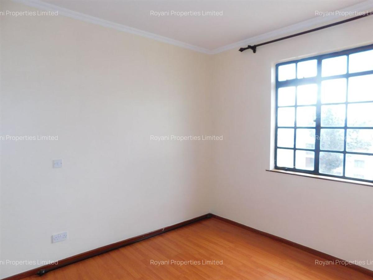 2 Bed Apartment with En Suite at Fourways Junction Estate - 11