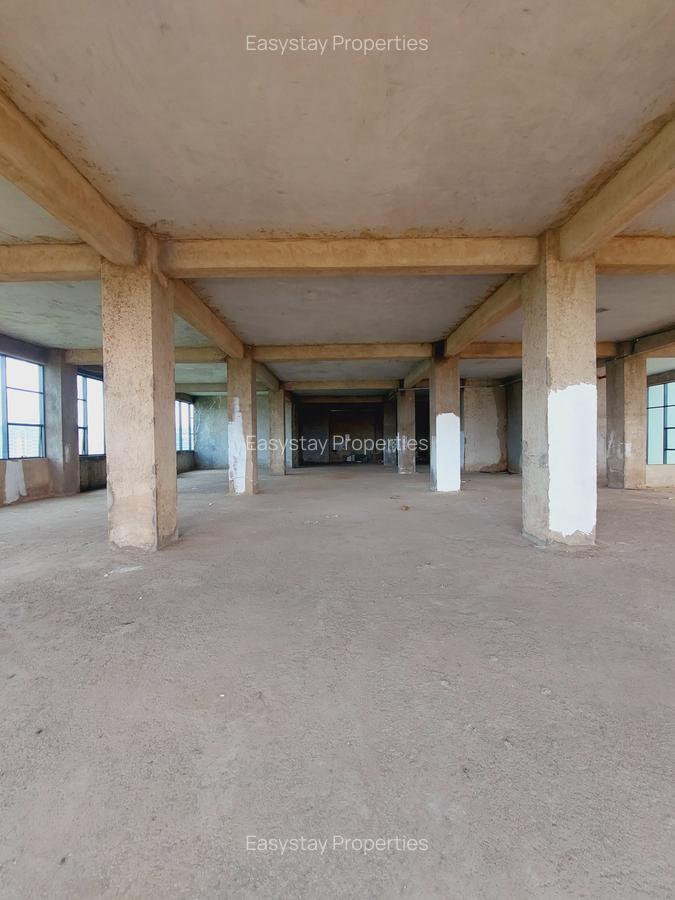 Commercial Property with Service Charge Included in Riverside - 9