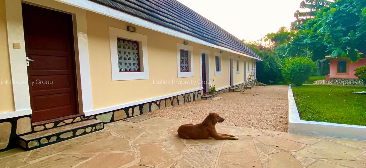 10 Bed Townhouse with En Suite at Mt Kenya - 9