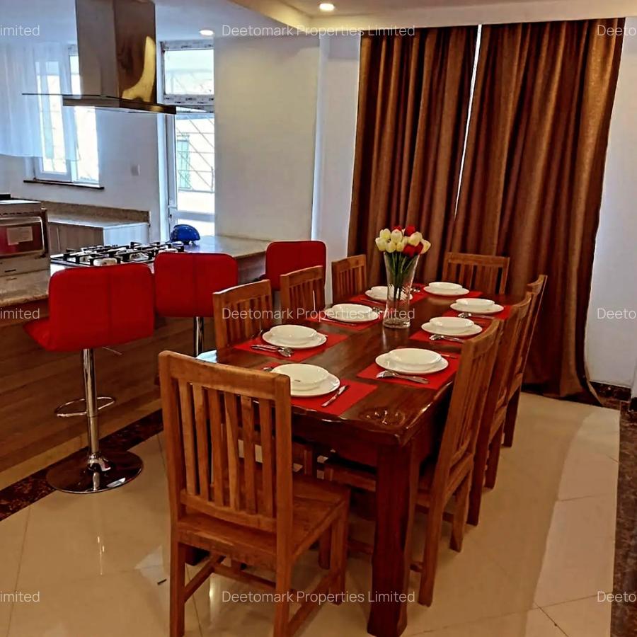 3 Bed Apartment with En Suite at Lavington - 5