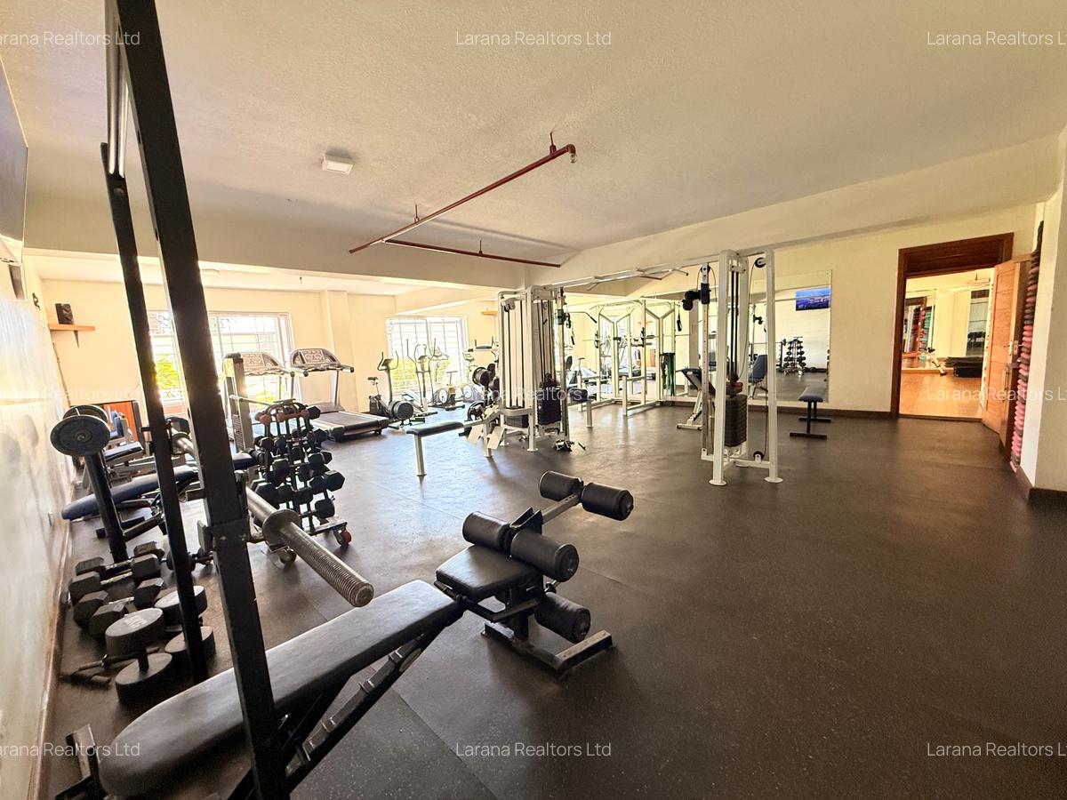 Serviced 1 Bed Apartment with Swimming Pool at Fourways - 17