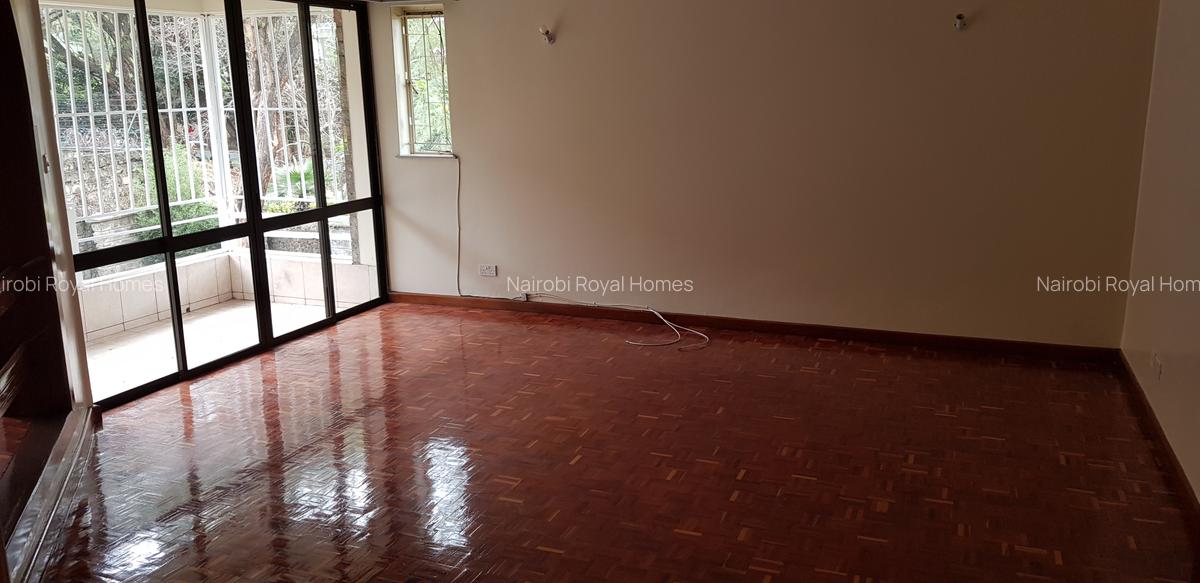 5 Bed Townhouse with En Suite at James Gichuru - 20