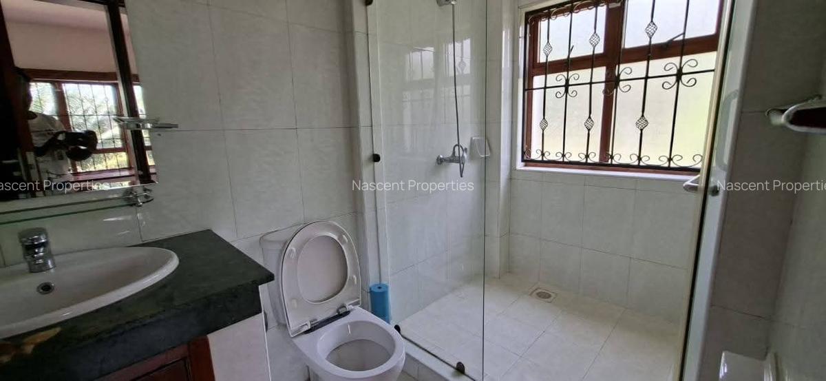 5 Bed Villa with En Suite in Runda - 13