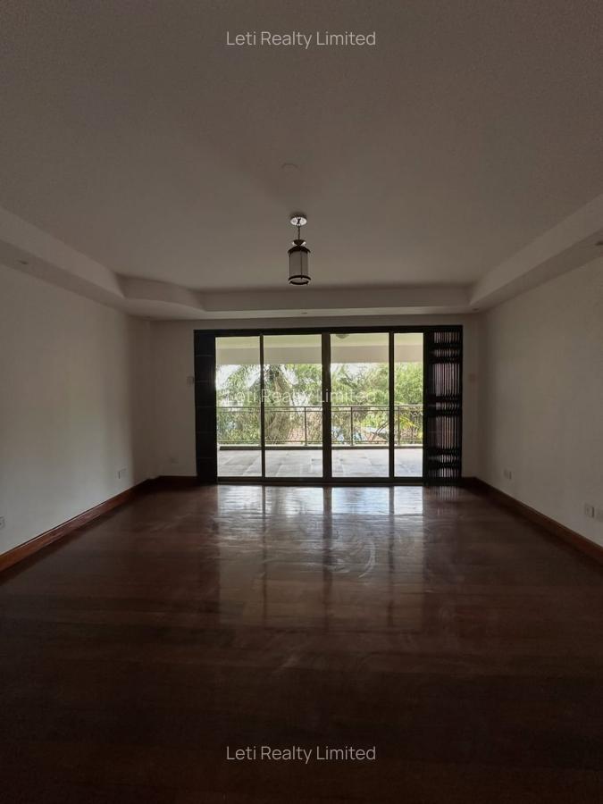 5 Bed Townhouse with En Suite in Lavington - 9