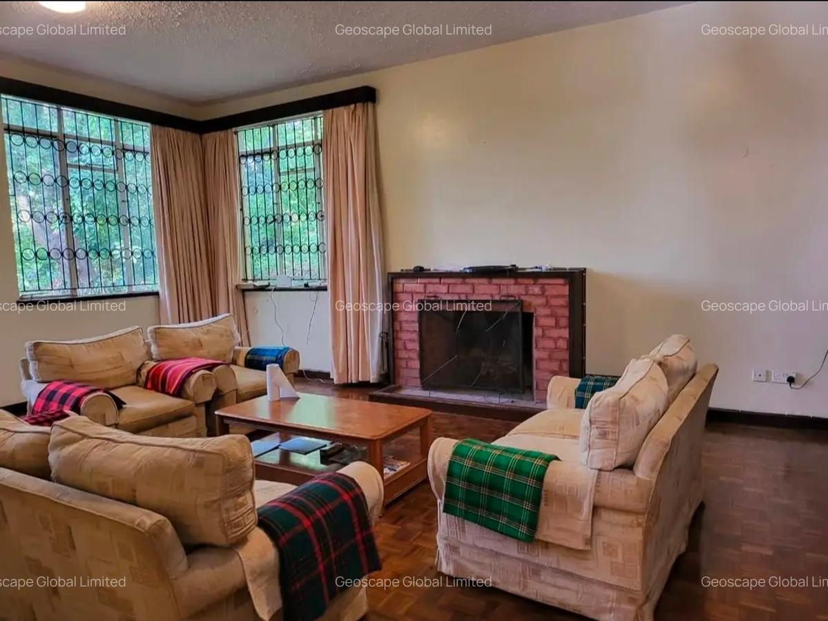 5 Bed House with En Suite in Nyari - 2
