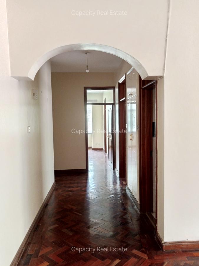 4 Bed Apartment with En Suite in Rhapta Road - 18
