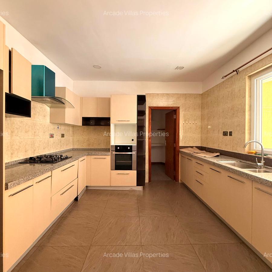 Serviced 3 Bed Apartment with En Suite in Lavington - 2