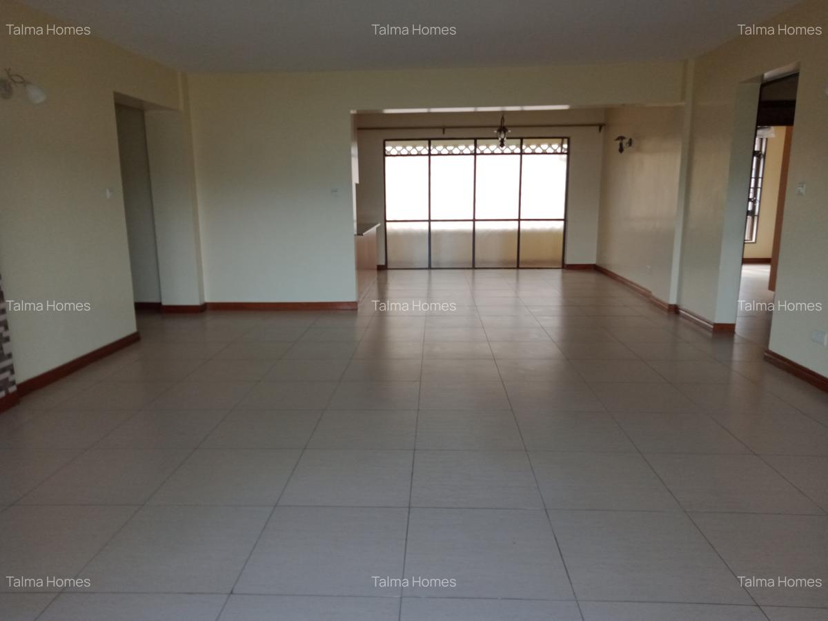 4 Bed Apartment with En Suite at Facing Statehouse - 9