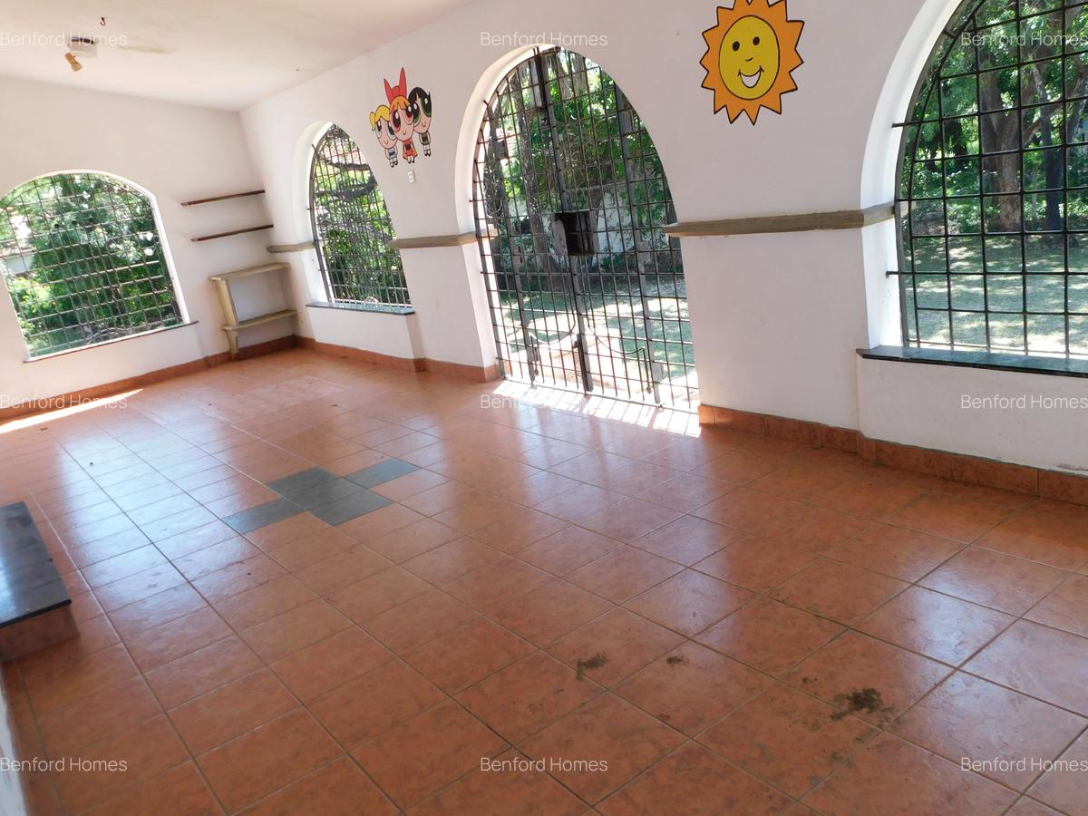 4 Bed House with En Suite in Nyali Area - 12