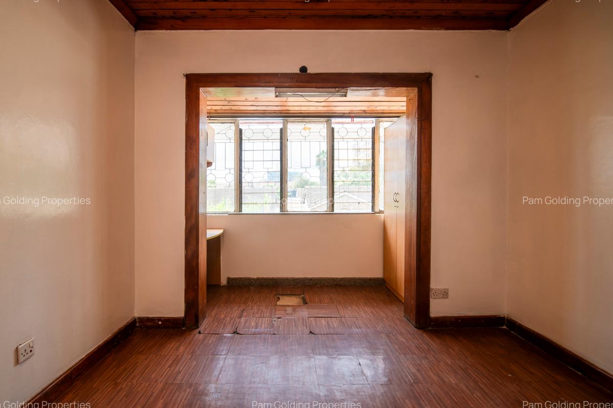 4 Bed Townhouse at Golden Gate - 8
