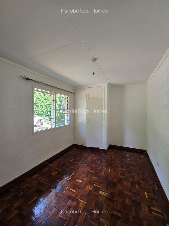4 Bed House with En Suite at Loresho Creasent - 5