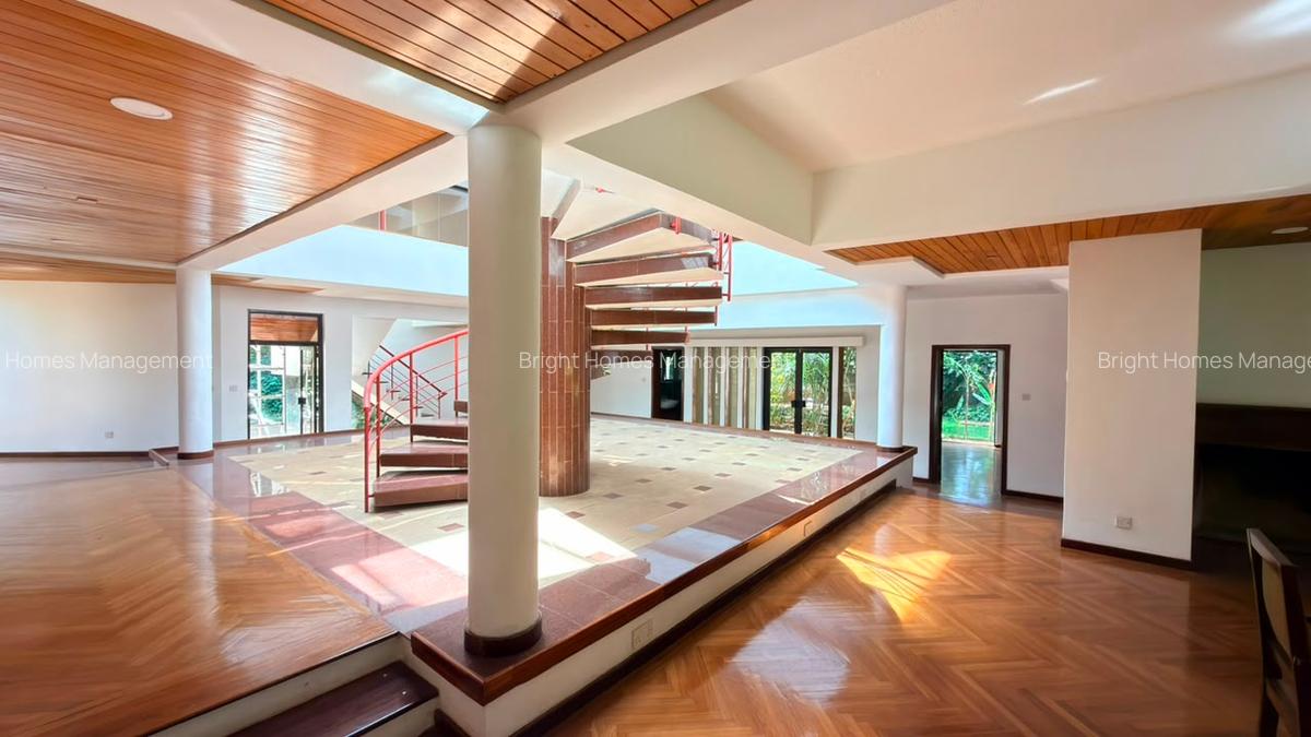 5 Bed Villa with En Suite in Spring Valley - 20